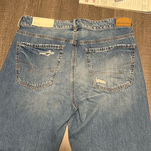 BNWT American Eagle Tom Girl Jeans - Picture 2 of 6
